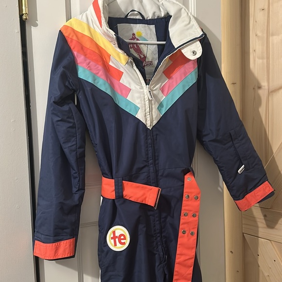 Tipsy Elves Women’s XS Santa Fe Ski Suit - Picture 5 of 6